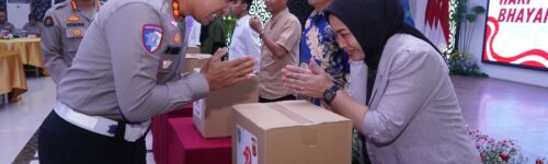 Dalam rangka menyambut Hari Bhayangkara ke 79, Polda Jabar menggelar kegiatan bakti sosial