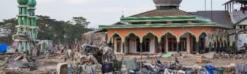 BNPB, jumlah korban jiwa mencapai 940 orang pada Ahad sore. Korban meninggal di Aceh mencapai 366 jiwa. Kemudian, Sumatera Barat mencapai 226 jiwa, dan 329 di Sumatera Utara